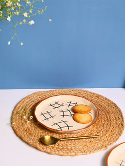 WEAVING HOMES - Tic Tac Toe Plate