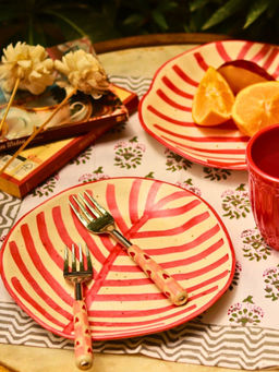 WEAVING HOMES - Red Leaf Plate