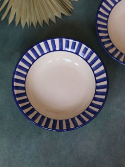 WEAVING HOMES - White Striped Pasta Plate