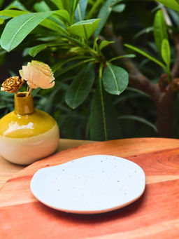 WEAVING HOMES - White Misfit Dessert Plate