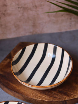 WEAVING HOMES - Zebra Smoothie Bowl