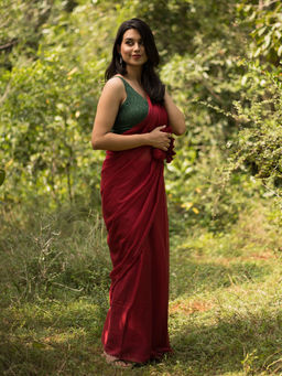 I LOVE SAREES - Plain Maroon Colour Handloom Cotton Saree with Tassels