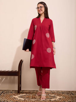 FASHOR - Women Red Ikat Printed Kurta with Pant