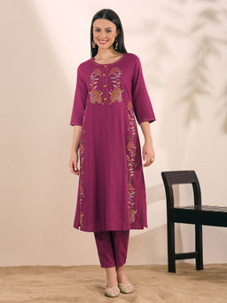 FASHOR - Women Wine Floral Embroidered Kurta with Pant