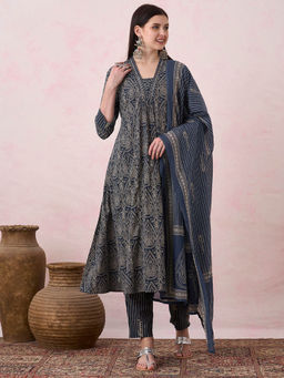 FASHOR - Women Navy Blue Floral Printed Kurta with Pant and Dupatta