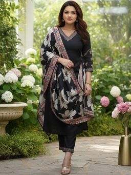 Gahan - Womens Black Rayon Blend Solid Straight Kurta and Pant with Dupatta