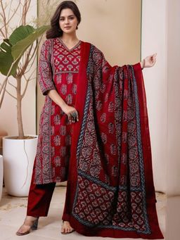 Gahan - Womens Red Rayon Blend Printed Straight Kurta and Pant with Dupatta