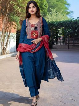 Gahan - Womens Kerosene Rayon Blend Solid Straight Kurta and Pant with Dupatta