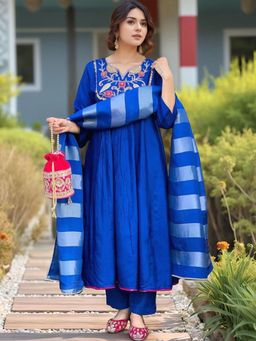 Gahan - Womens Plus Size Blue Rayon Blend Solid Anarkali Kurta & Pant with Dupatta