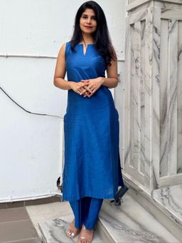 Gahan - Womens Blue Rayon Blend Solid Straight Kurta with Pant