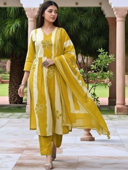 Gahan - Womens Plus Size Yellow Rayon Blend Printed Kurta and Pant with Dupatta