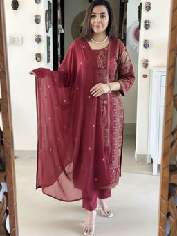 Gahan - Womens Maroon Rayon Blend Printed Straight Kurta and Pant with Dupatta