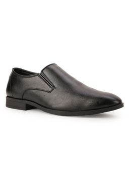 Bata - Solid Black Formal Shoes