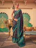 Navy Blue color option, Sold out, Currently selected