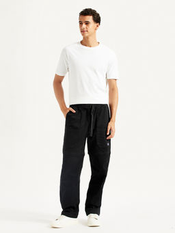 Levi's - Men Black Regular Fit Cargos with attached Belt