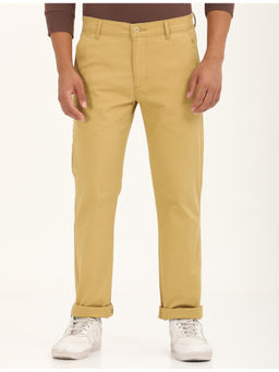 Levi's - Men Yellow Slim Fit Chinos