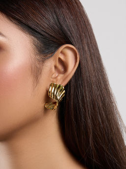 Pipa Bella by Nykaa Fashion - Gold Patterned Statement Stud Earrings