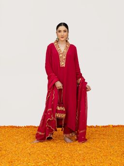 Daljit Sudan - Cherry Red Crepe Tilla Kurta with Pant, Dupatta and Potli (Set of 4)