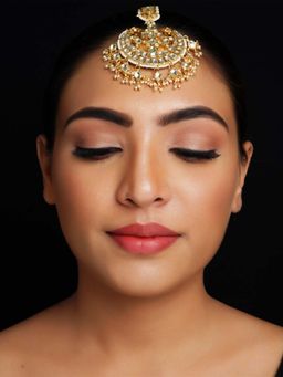 AG'S - Shivangi Off White Beaded Gold Plated Kundan Teeka