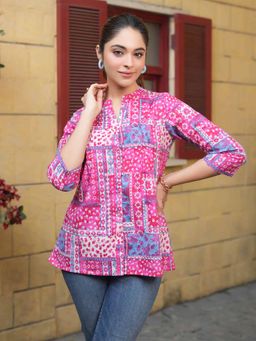 Rain & Rainbow - Women Pink Floral Print A-Line Pure Cotton Short Kurti
