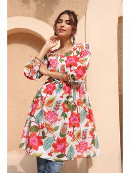 Rain & Rainbow - Women White Floral Printed Empire Line Kurti