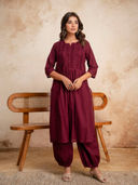 Maroon color option, Currently selected