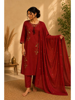 Meeranshi - Maroon Ethnic Motifs Cotton Kurta With Pant & Dupatta