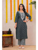 Green color option, Sold out, Currently selected