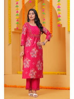 Meeranshi - Pink Ethnic Motifs Cotton Blend Kurta With Pant