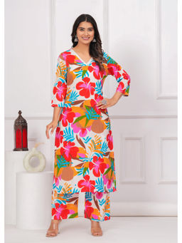 Meera Fab - Women Floral Printed Cotton Kurta With Pant