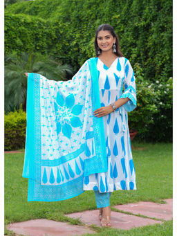 Meera Fab - Floral Printed V-Neck Pure Cotton Anarkali Kurta With Pant & Dupatta