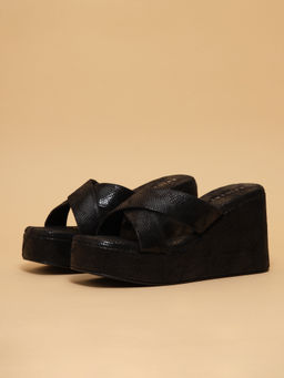 ERIDANI - Gabby Criss-Cross Textured Wedges Black