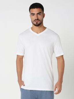 R&B - White Solid Casual Men T-Shirt