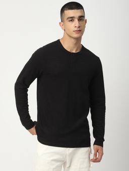 R&B - Men Black Textured Casual T-Shirt