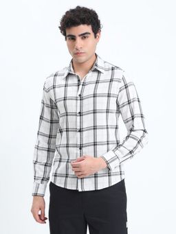 SHOWOFFFF - Men Checked White Slim Fit Shirt