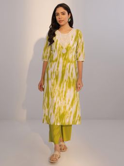 Libas - Women Printed Cotton Straight Kurta and Pant