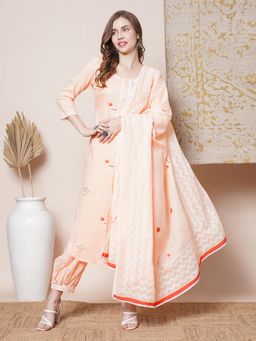 Gahan - Rayon Lace Embellished Bird Motif Printed Peach Kurta Salwar & Dupatta (Set of 3)