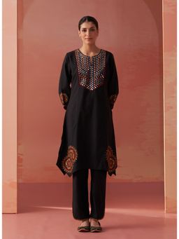 Lakshita - Black Embroidered Khadi Cotton Kurta And Pant (Set of 2)