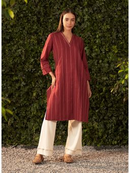 Lakshita - Women Maroon Monochrome Cotton Kurta