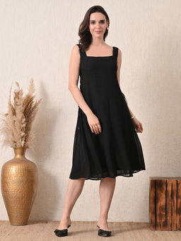 Ikonic Klaer - Women Petra- Solid Black Dress