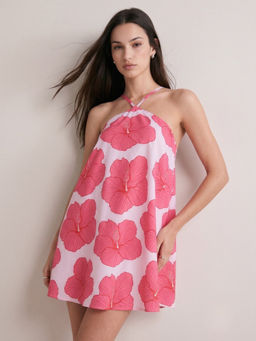 Outzidr - Women Pink Floral Printed Halter Neck Dress