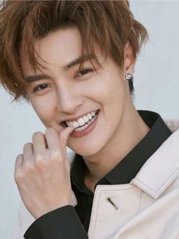 Peora - Silver Plated Stainless Screw Stud Earrings