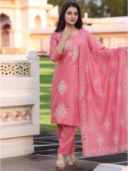 Gahan - Women Silk Kurta With Pant And Muslin Dupatta - Pink