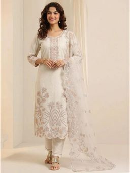 Gahan - Womens Floral Embroidered Work Kurta with Dupatta and Pant- White