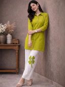 Green color option, Sold out, Currently selected