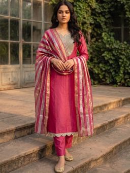 Gahan - Roman Shimmer With Fancy Kurta And Pant With Dupatta - Pink