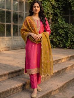 Gahan - Roman Shimmer Kurta And Pant With Dupatta - Pink