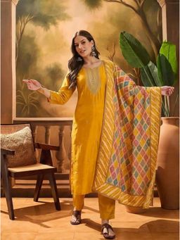 Gahan - Womens Small Butty Embroidered Kurta And Pant With Dupatta - Yellow
