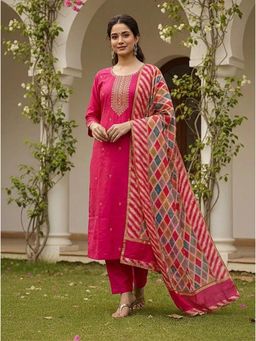Gahan - Womens Small Butty Embroidered Kurta And Pant With Dupatta - Pink