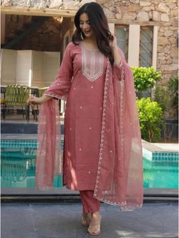 Gahan - Womens Silver Embroidered Work Kurta And Pant With Dupatta - Peach